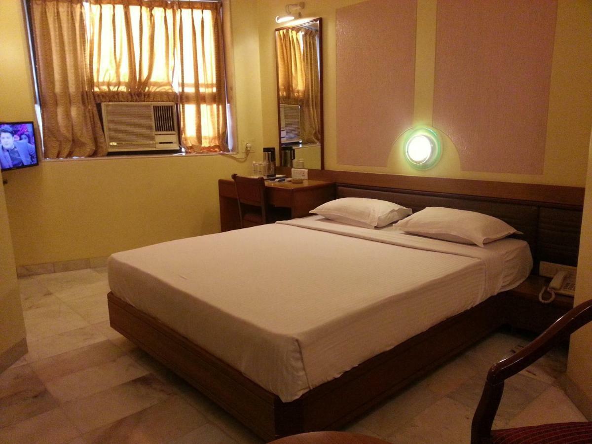 Hotel Ashray International, Sion - Near Bkc Mumbai Bagian luar foto